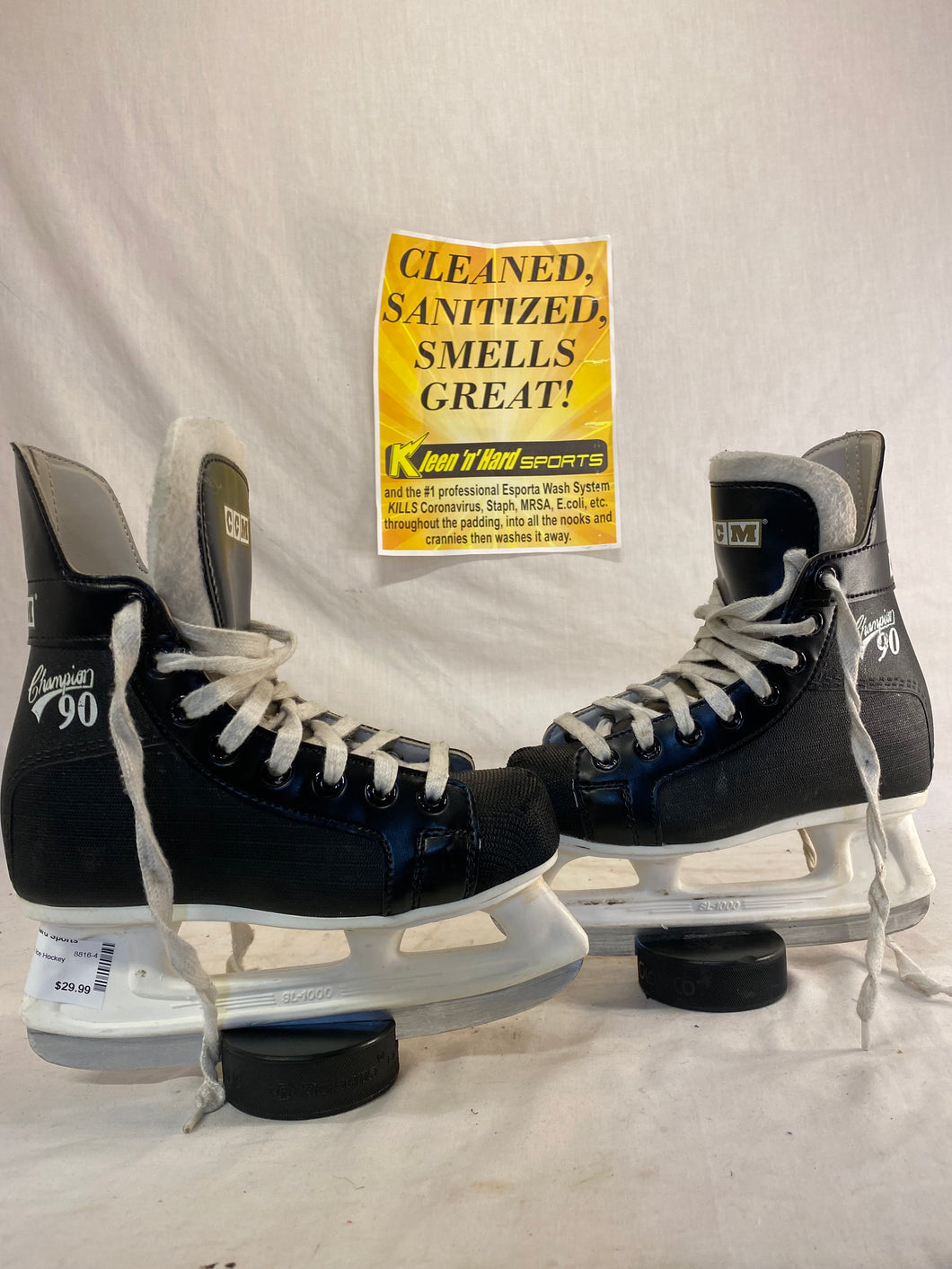 Used CCM Champion 90 Size 2 D Ice Hockey Skates