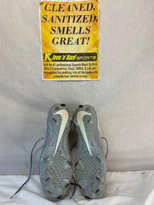 Used Nike Size 9 Grey Low Metal Baseball Cleats